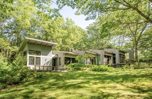 Unique Oceanfront Hideaway near Acadia