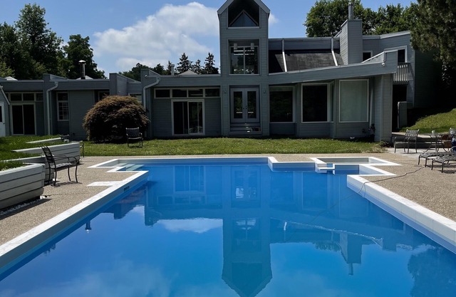 Unique property perfect getaway in beautiful Campbellville