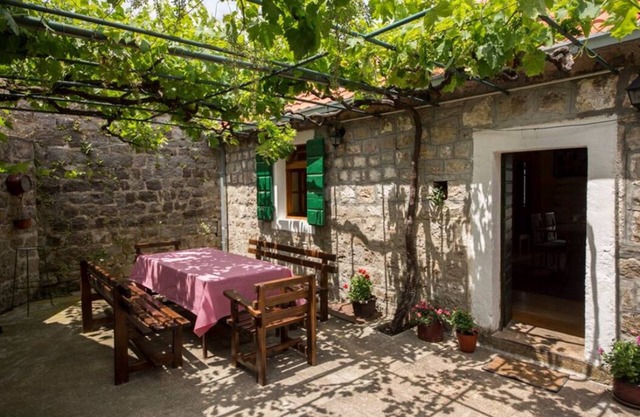 Casa de piedra única con el encanto de siglos pasados