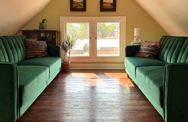 Unique Top Floor 'Hip Strip' Apartment