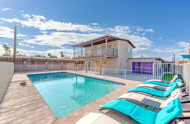 UNIQUE VACATION VILLA ON 30K SQ LOT WITH INDOOR HOT TUB SPA