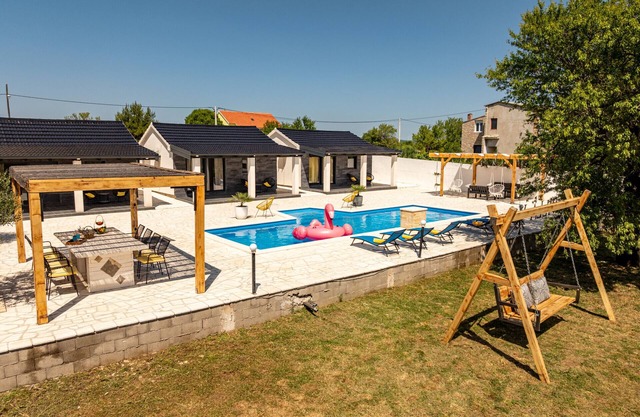 Uniqe Villa-V with a large pool
