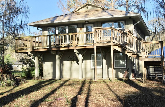 Unique Waterfront Stilt House on the Withlacoochee River, Fish, Kayak, Relax