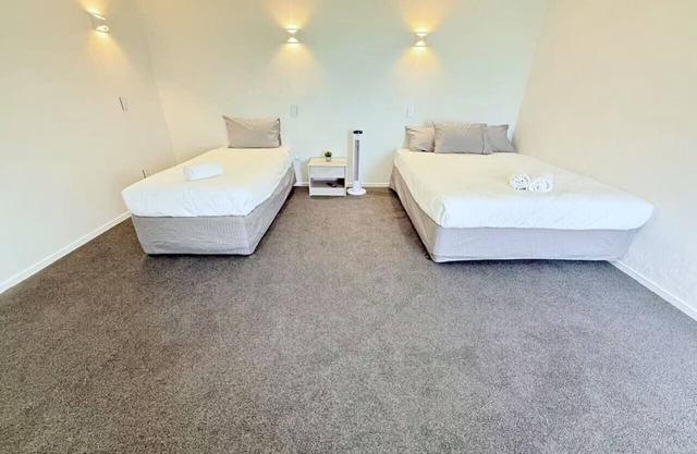 Unit 10 Summer Fenton Lodge