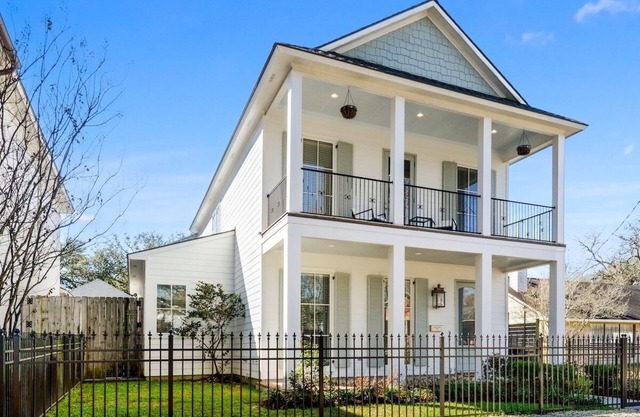 Unmatched Comfort 4 Families - ADA/Pet/EV Friendly