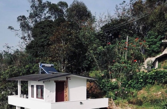 Unplug Kanthalloor Unwind & Indulge in Nature’s Bounty!”