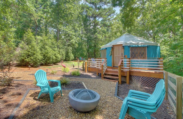 Unplugged Retreat! Unique Yurt w/Deck in Smokies