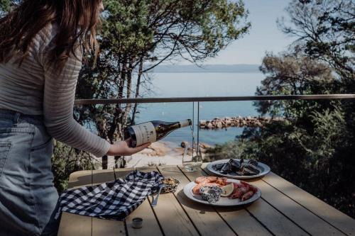 Unshackled at Freycinet