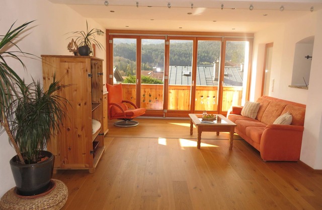 Untersberg 1-5 Personen 75qm, 2 Sz,wz, WC, Balkon