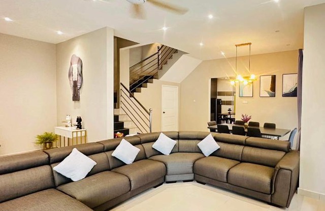 《Untitled HomeStay》Sitiawan