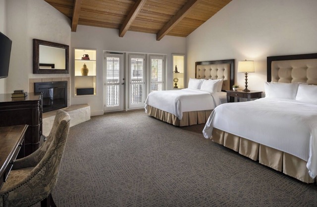 Unwind in 2 Luxe Rooms with Gourmet Dining at Tranquil Desert Oasis