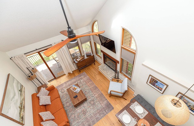 Unwind @ Zen on Oak Glen! 2 BR, Modern, Lake Galena Marina & Club Access