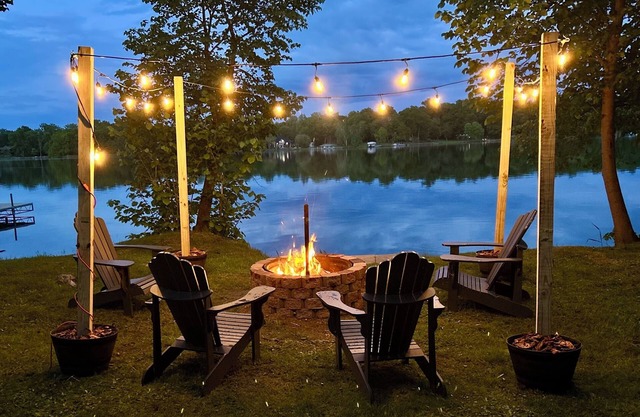 Modern Lake House with Stunning Views Sleeps 12