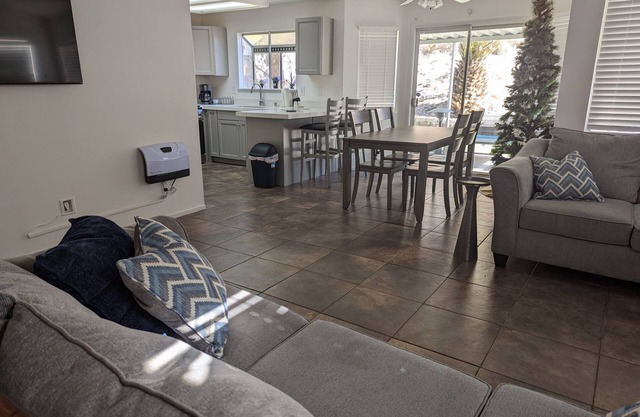 Up to 7-Guests, modernized home for vacationers and remote worker
