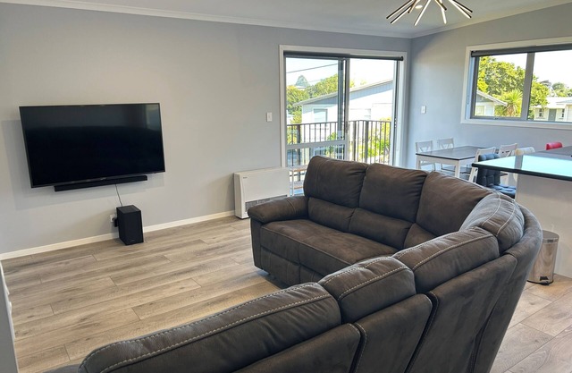 Up Top on Truro - Find Your Perfect Home Away from Home