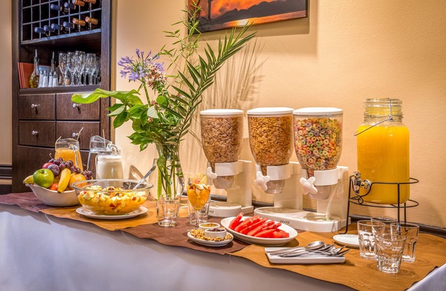 Up Viamonte Hotel