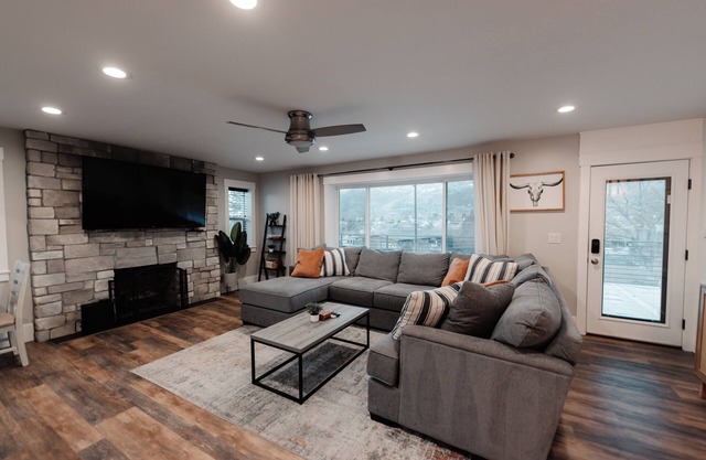 Updated 2-bedroom 1-Bath 1-Office Room house in welcoming South Ogden