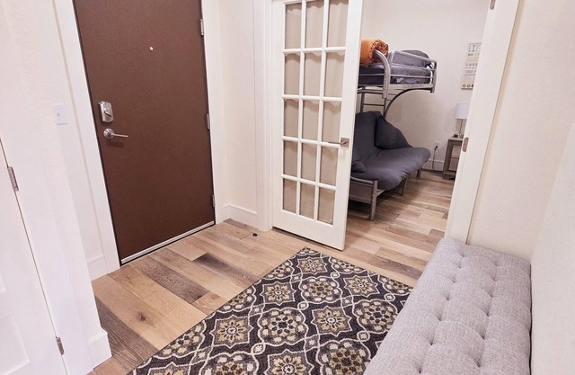 Updated 2 Bedroom Condo!