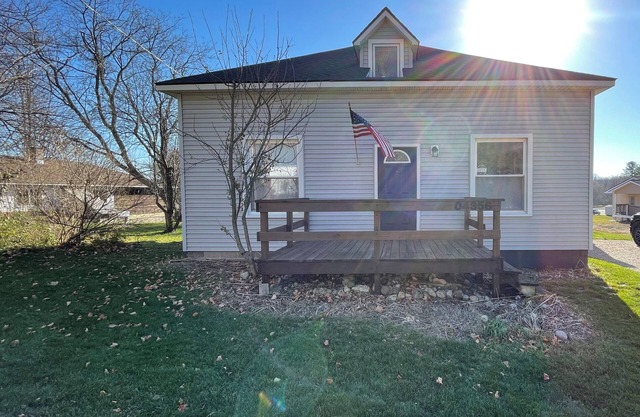 Updated 5 Bedroom Walloon Lake Village Home! Walk to Walloon Lake!