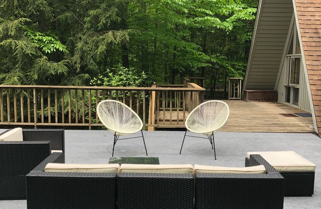 Chalet de esquí actualizado con estructura en A ... ¡Camina hasta Nubs Nob!