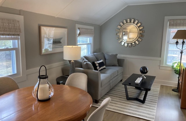 Newly Listed - Updated Carriage House Apt - Centrally Located