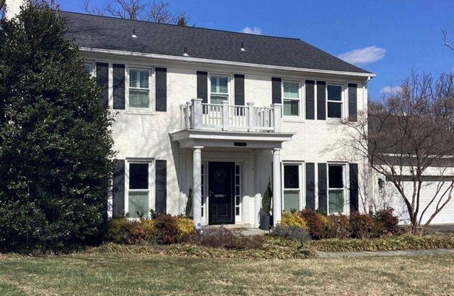 Updated colonial is the perfect home-base adventures in our nation’s capitol.