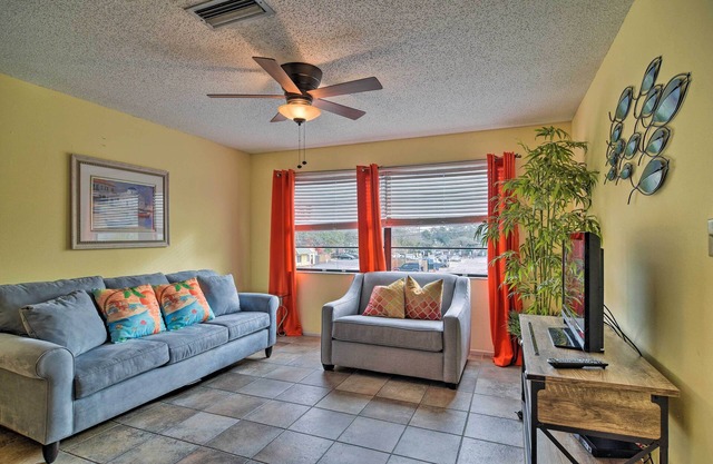 ¡Retiro renovado de Oceanside en Indian Rocks Beach!