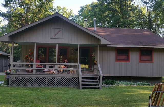 updated cottage & nearly and acre of land peace & quiet...stars abound!