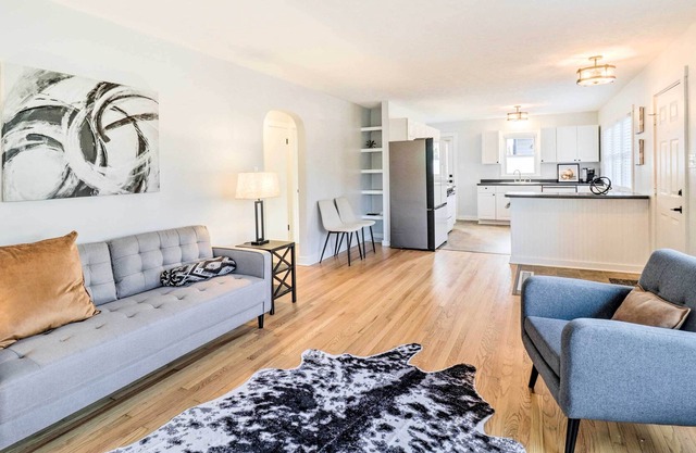 Updated Harrisonburg Home: Walk to JMU + Dtwn