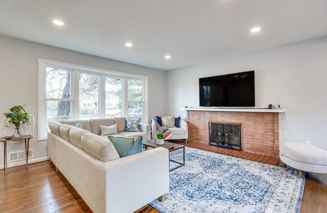 Updated Home w/ Yard ~ 4 Mi to Old Town Alexandria
