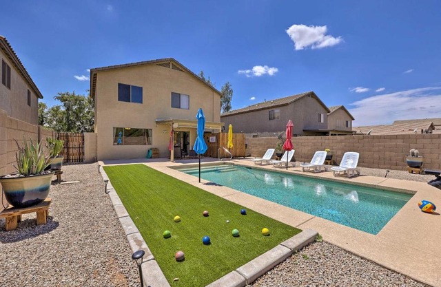 Updated Maricopa Retreat Less Than 2 Miles to Golf!