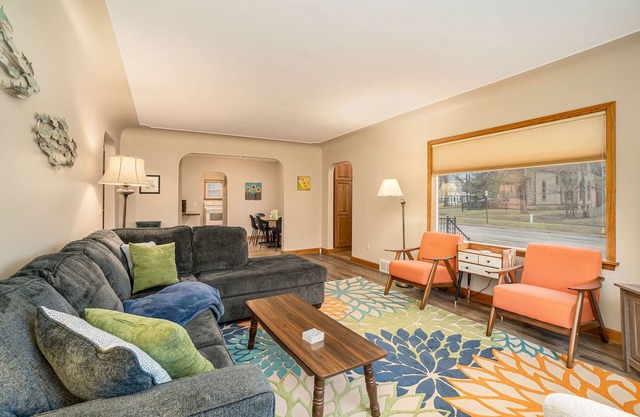 Updated Pet-Friendly Ranch near Downtown