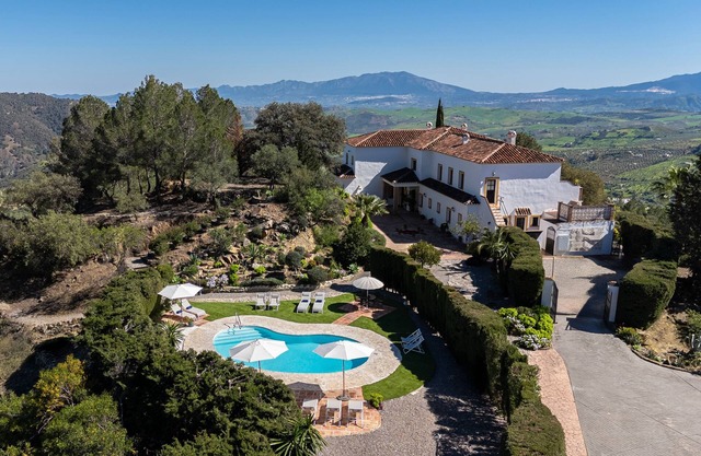 Villa de Ensueño con Piscina y Vistas Increíbles
