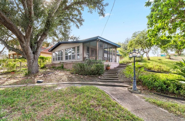 Uphill Cottage at The Arroyo