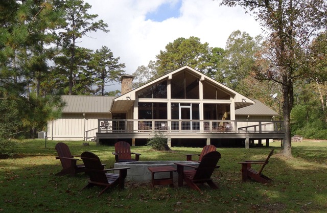 Upland Hill Lodge - Vistas al lago del este de Texas