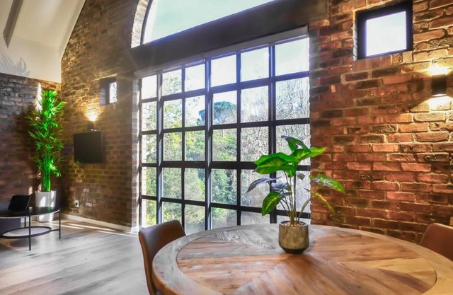 Upmarket Apartment