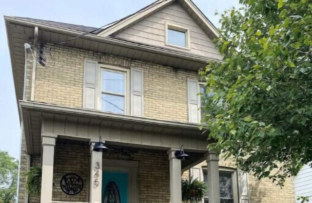 Upper 2 Bedroom in century home!
