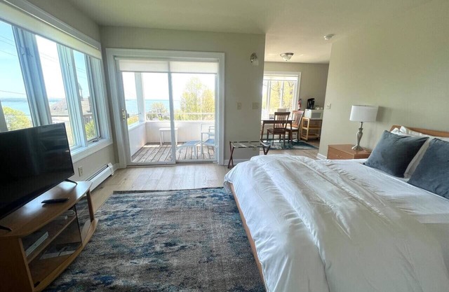 Upper Flat @ Steeple Hill Flats, Bayfield