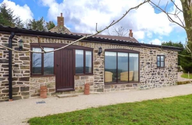 Upper Greenhills Farm, IPSTONES