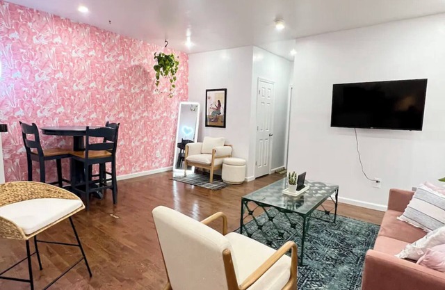 Upper West Side NY Chic Spacious Apartment 1B 1B - Close to Everything!