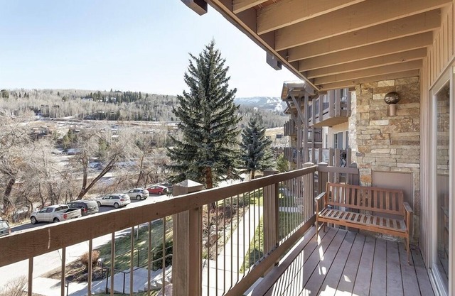 Upper Woodbridge 29c 2 Bedroom Condo by RedAwning