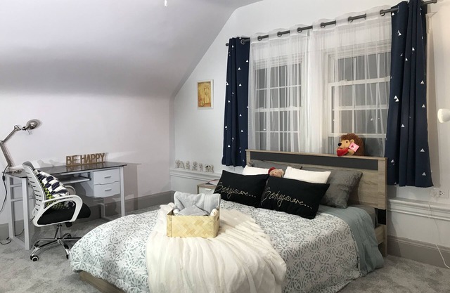 Exclusivo 1BR Loft cerca de UC, DAAP, CCM, Hospital y Zoo con estacionamiento, 3FL