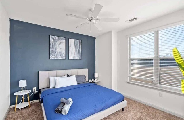 Upscale 2BR King Suite Mins to Uptown Charlotte