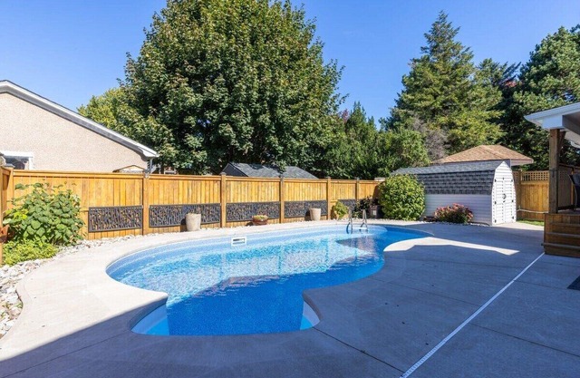 Upscale 3BR Designer House with POOL!