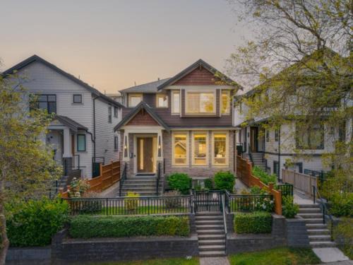Upscale 4BR Vancouver