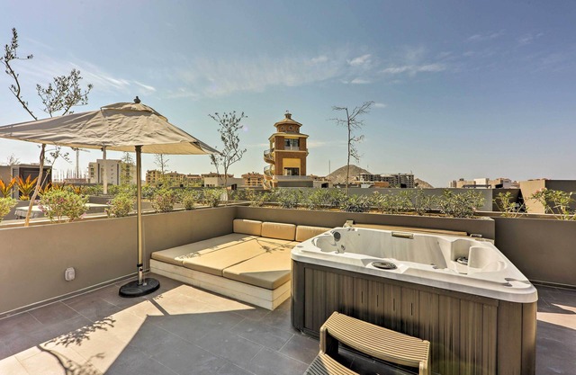 Upscale Cabo Home w/ Jacuzzi, Above Puerto Paraiso