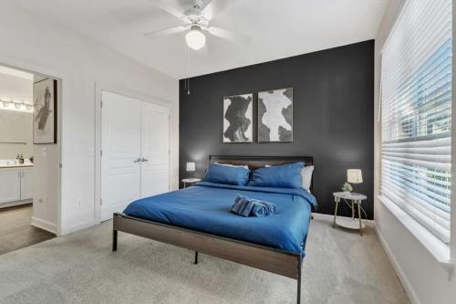 Upscale King 1BR Suite to Downtown Raleigh