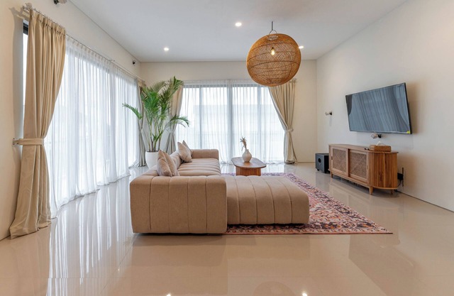 Upscale Quiet Canggu Villa TEAK