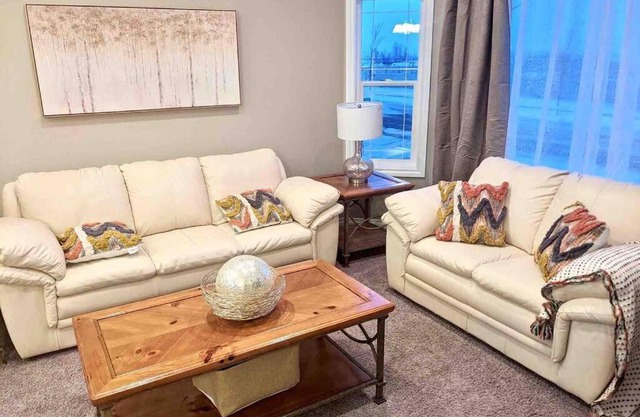 Upscale Suite By Restaurants, Costco, Best Buy, Airport
