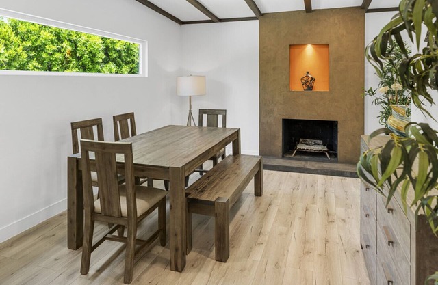 UPSCALE & UPGRADED 3BR HOUSE in ENCINO with GARAGE & LARGE FENCED YARD/PATIO p84